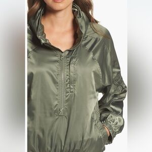 Free People Movement Ellie Windbreaker Half Zip Green Satin Bomber Jacket Sz S